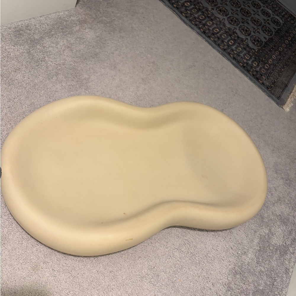 The Keekaroo Peanut Changer